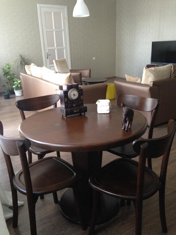 Cheap And Chic Apartament